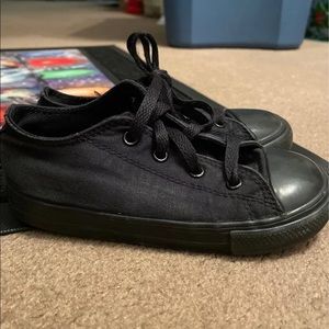 Black converse kids size 10